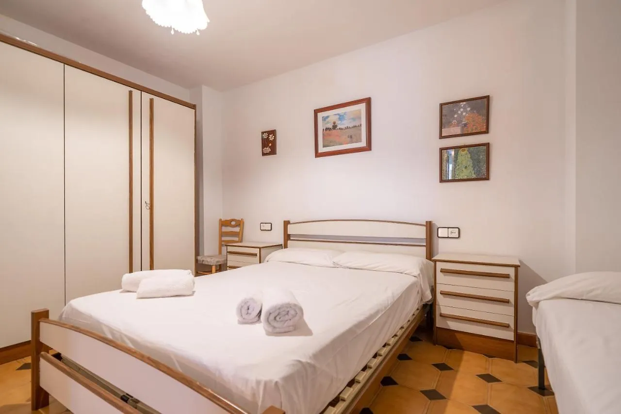 Homeholidaysrentals Tarongers Pineda de Mar 0*,